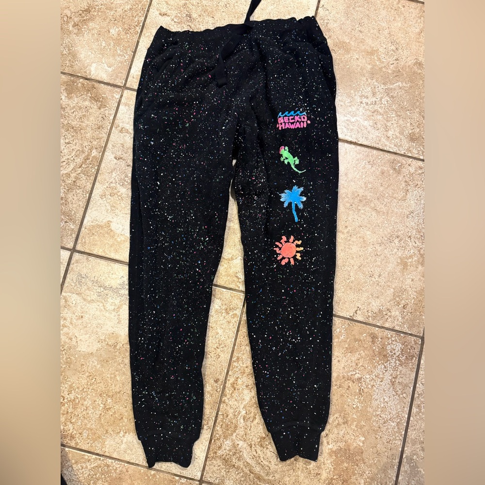 Gecko hawaii splatter paint joggers- glow in the dark